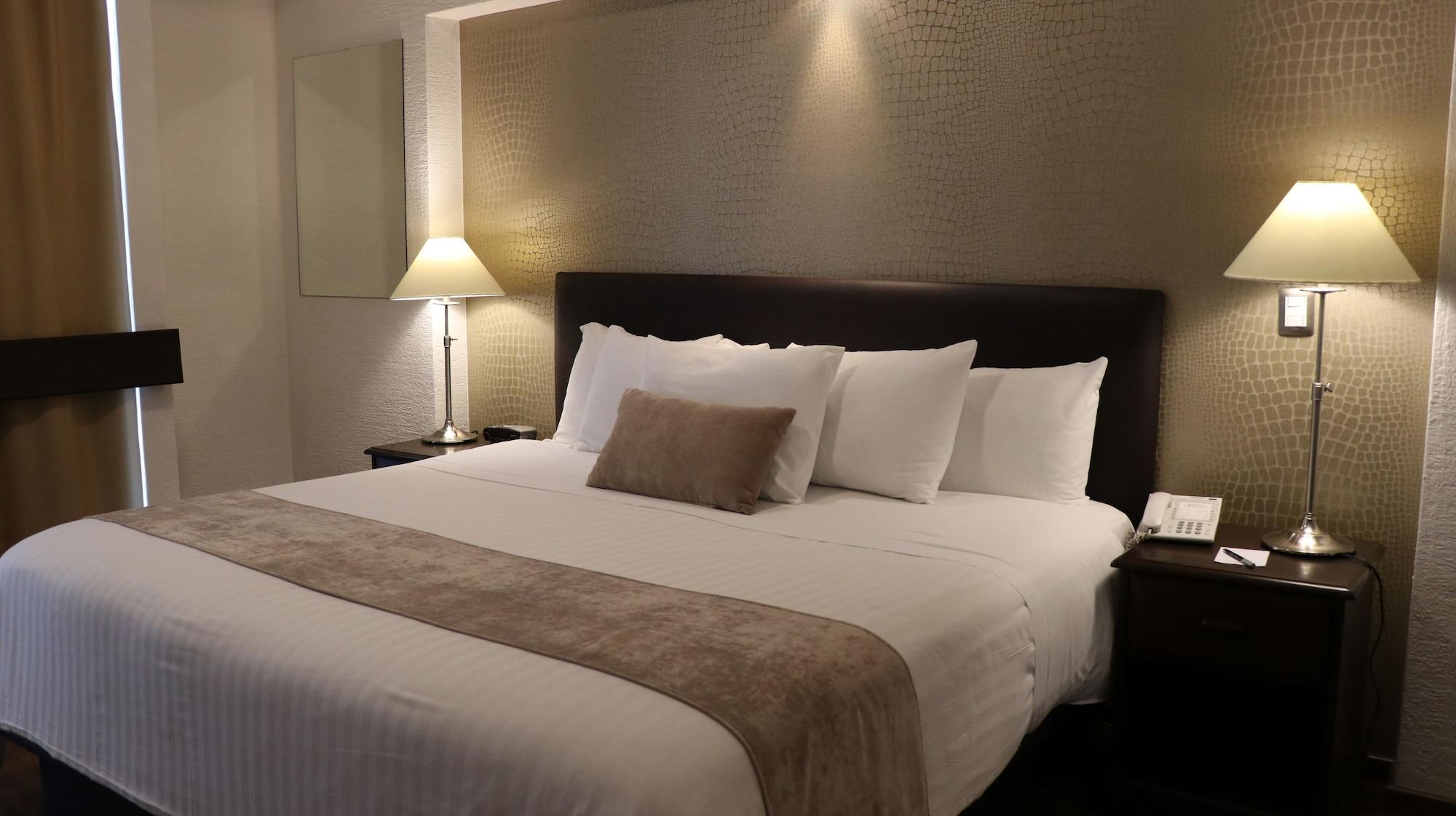 Meson Ejecutivo Guadalajara Minerva - Av Mexico Hotel Buitenkant foto