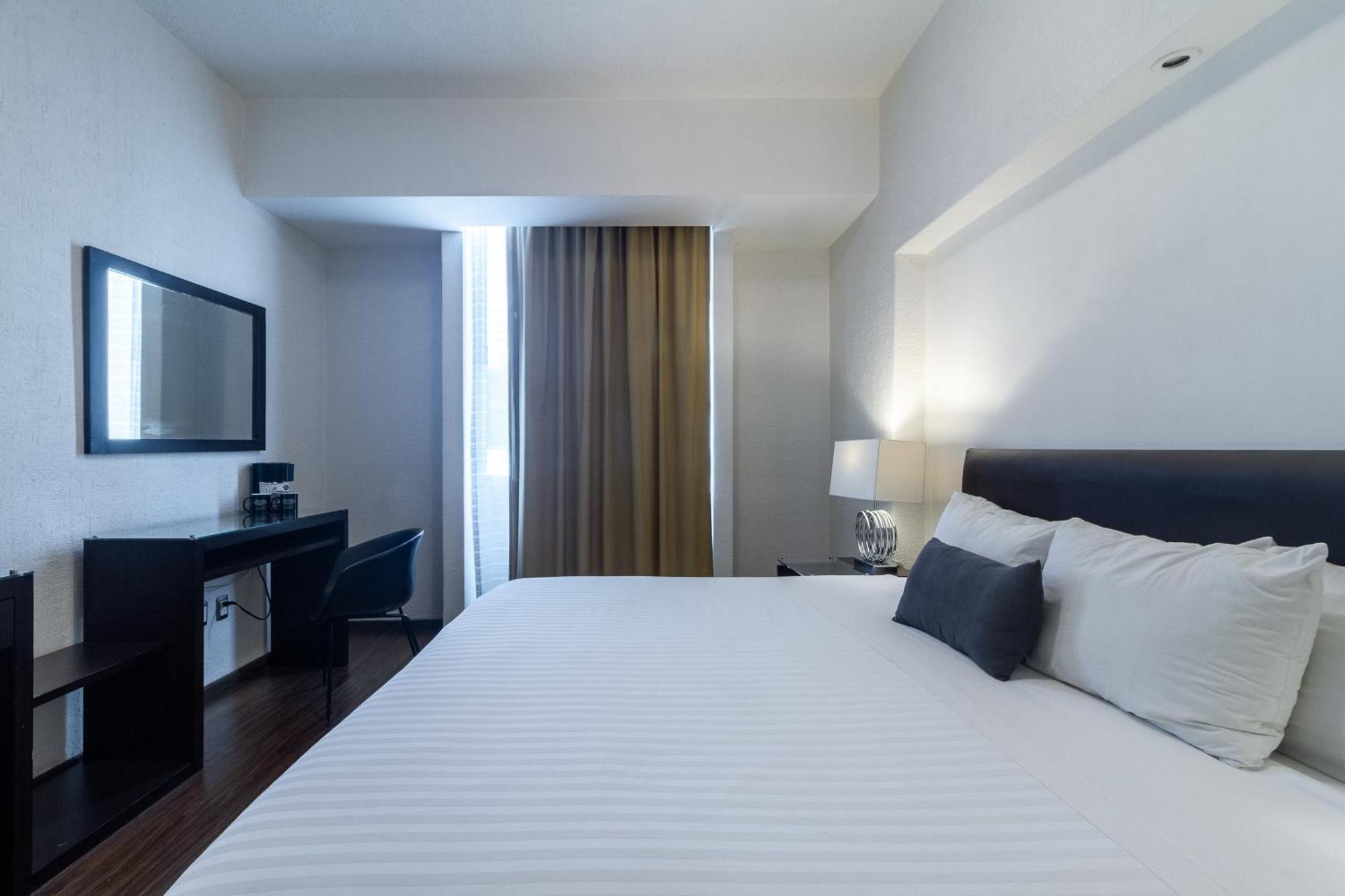 Meson Ejecutivo Guadalajara Minerva - Av Mexico Hotel Buitenkant foto