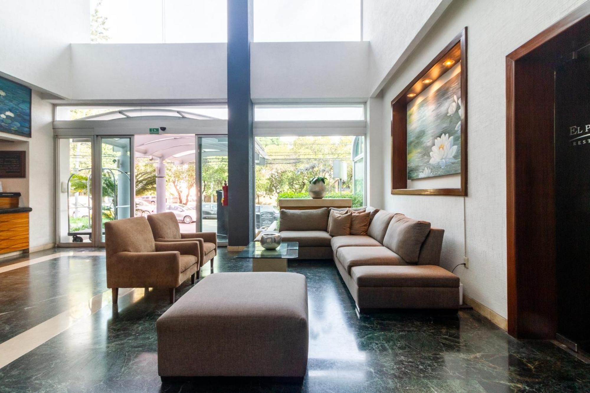 Meson Ejecutivo Guadalajara Minerva - Av Mexico Hotel Buitenkant foto