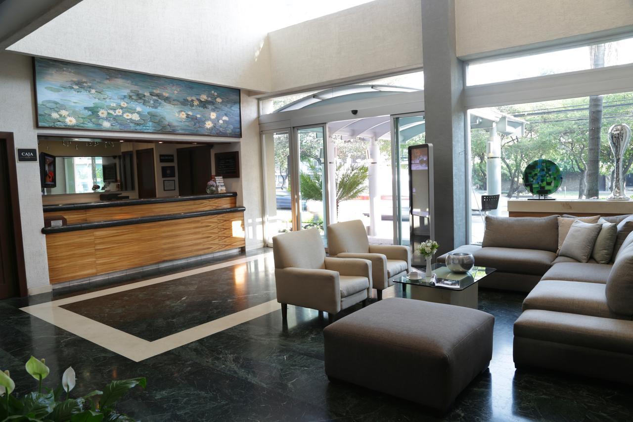 Meson Ejecutivo Guadalajara Minerva - Av Mexico Hotel Buitenkant foto